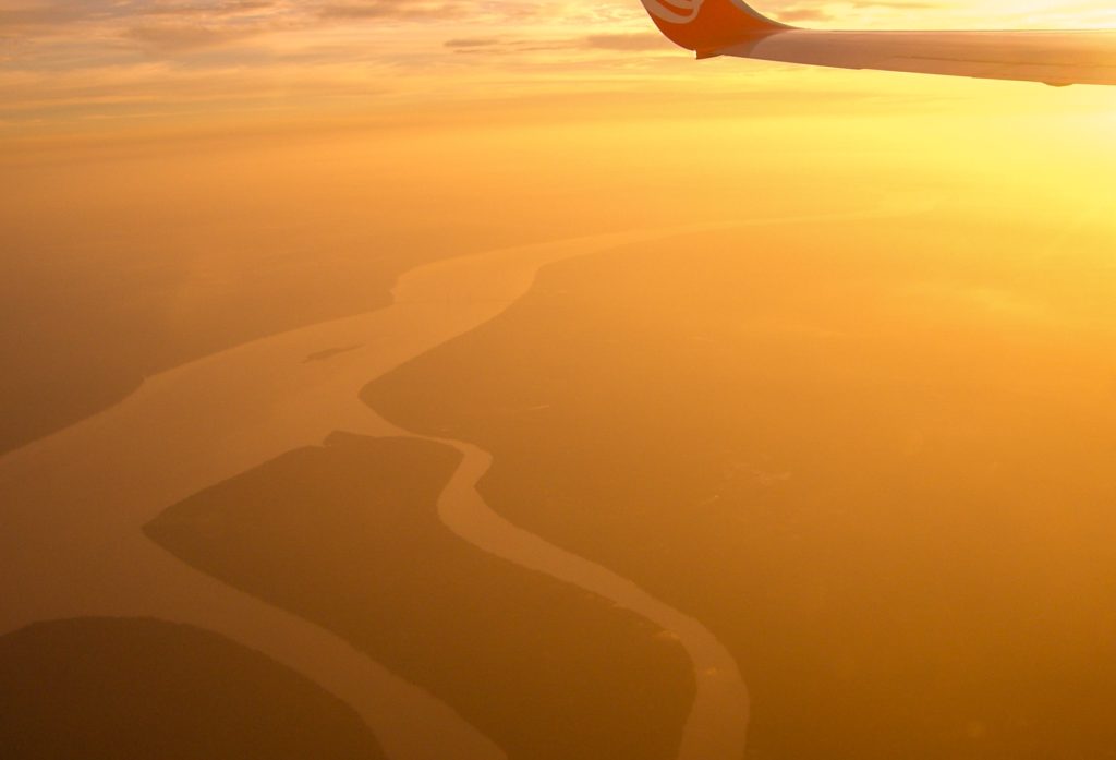 タンザニアの沈黙を聴く